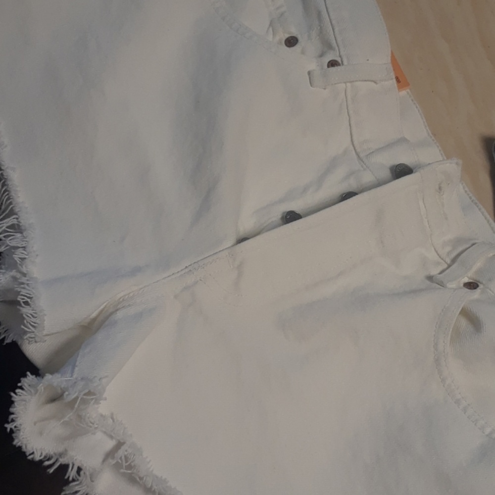 Cut off shorts